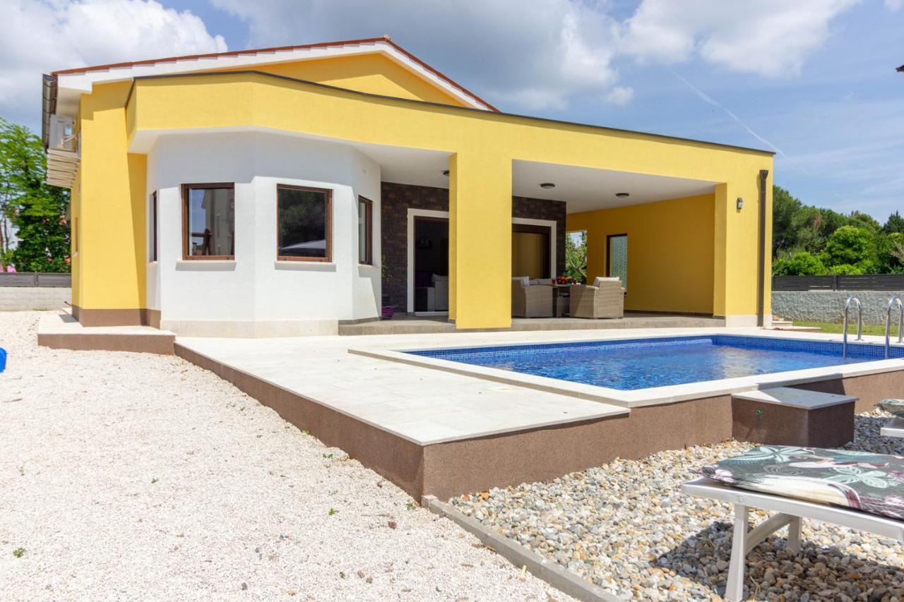 Modern Villa Eve In Medulin With Pool Near The Beach المظهر الخارجي الصورة