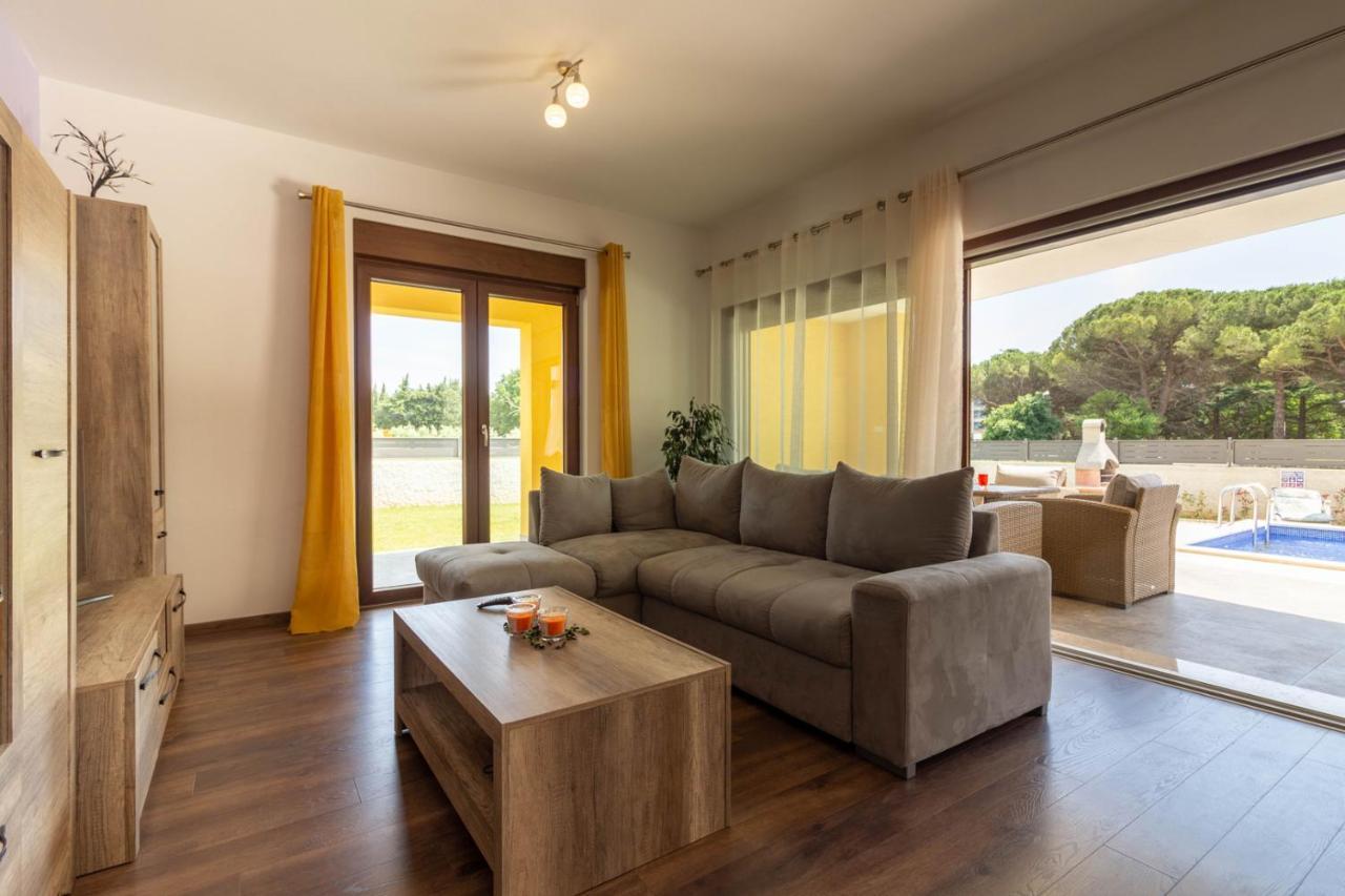 Modern Villa Eve In Medulin With Pool Near The Beach المظهر الخارجي الصورة