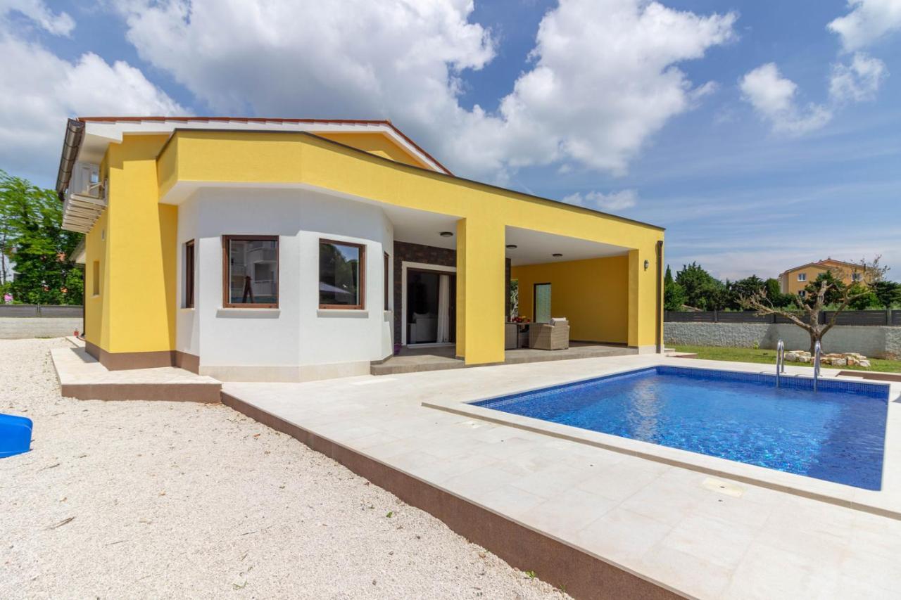 Modern Villa Eve In Medulin With Pool Near The Beach المظهر الخارجي الصورة